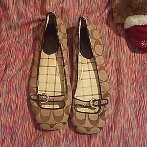 Coach flats